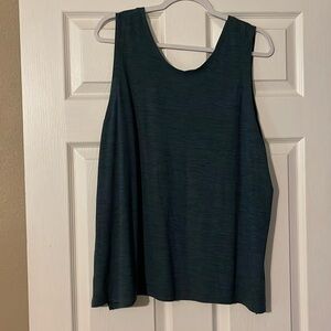 Old Navy Active Tank Low V back with slit side 2XL
